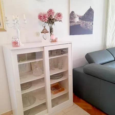 Apartment Ema